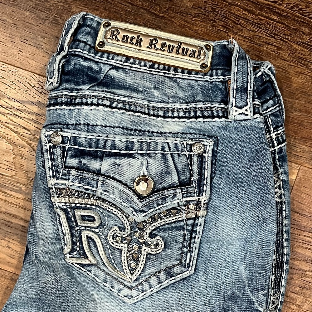 Rock Revival Distressed Blue Jeans Sundee Mid Rise Skinny 27